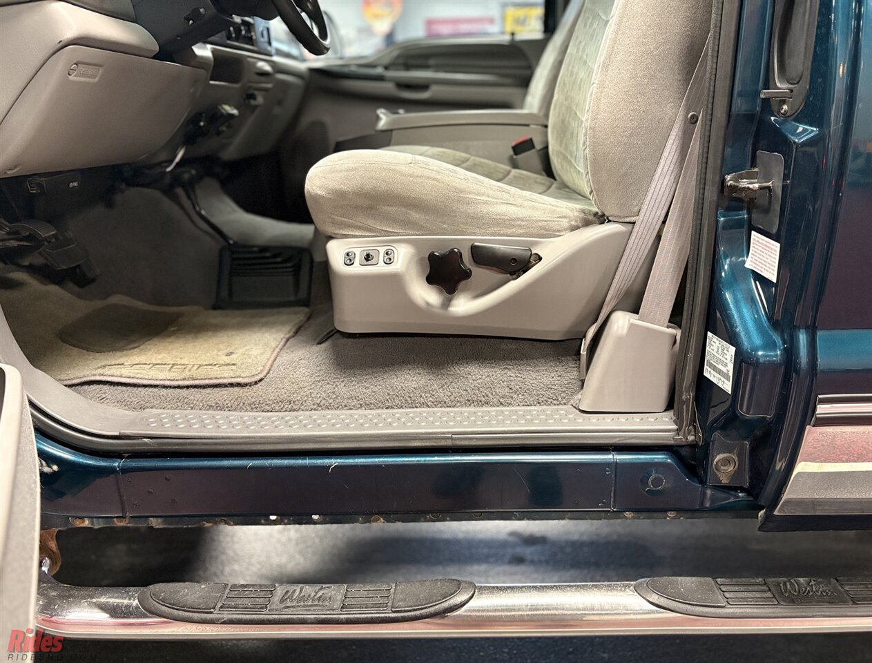 1999 Ford F-250 Super Duty XLT SuperCab   - Photo 11 - Bismarck, ND 58503