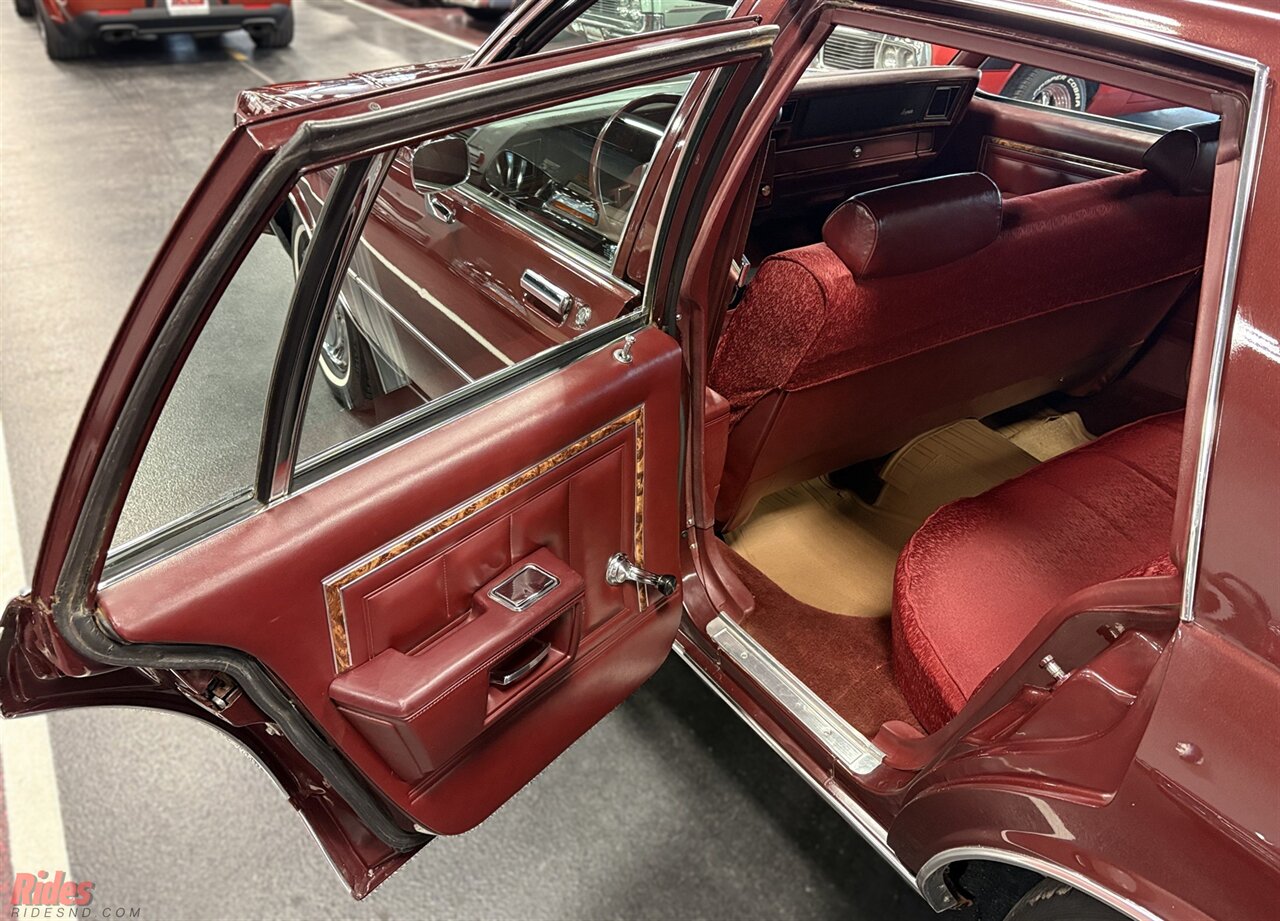 1983 Chevrolet Impala Sedan   - Photo 12 - Bismarck, ND 58503