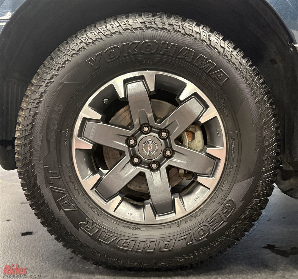 2015 Nissan Frontier PRO-4X   - Photo 6 - Bismarck, ND 58503
