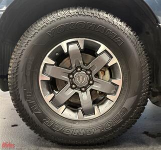 2015 Nissan Frontier PRO-4X   - Photo 6 - Bismarck, ND 58503