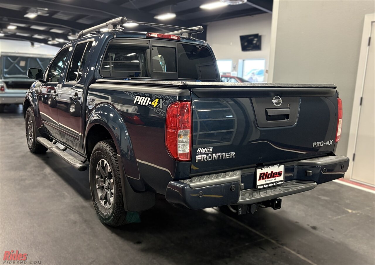2015 Nissan Frontier PRO-4X   - Photo 16 - Bismarck, ND 58503