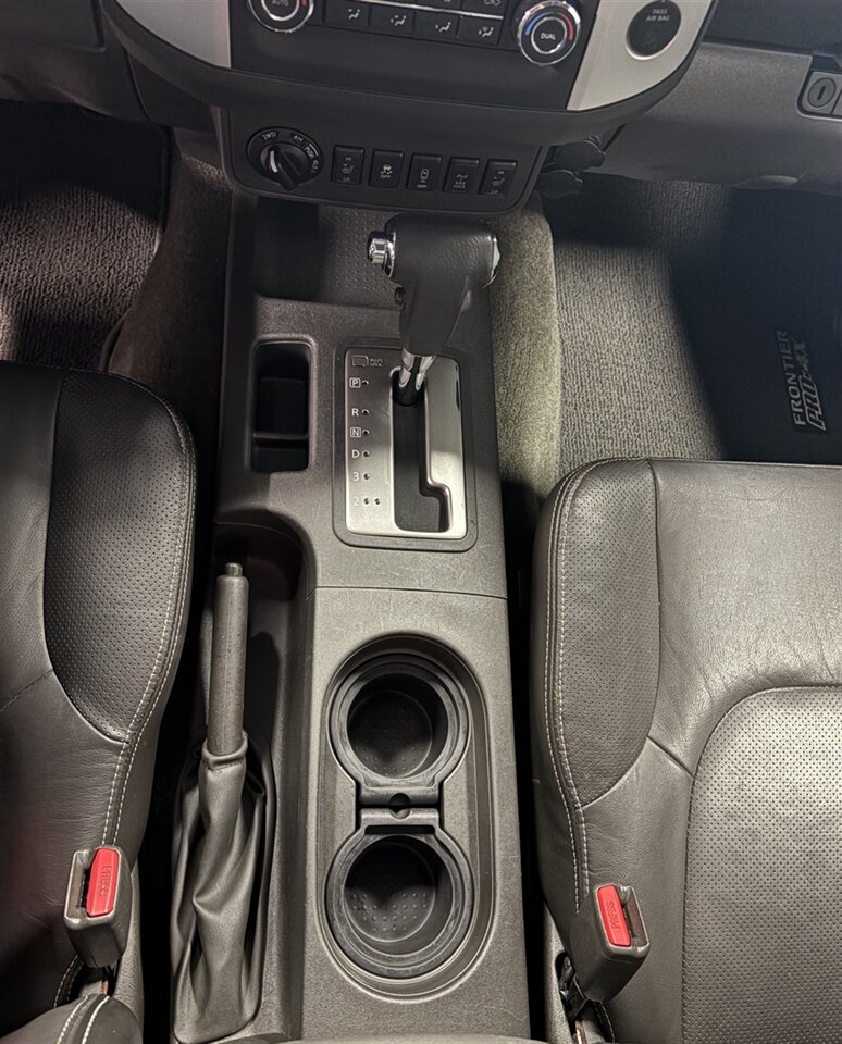 2015 Nissan Frontier PRO-4X   - Photo 47 - Bismarck, ND 58503