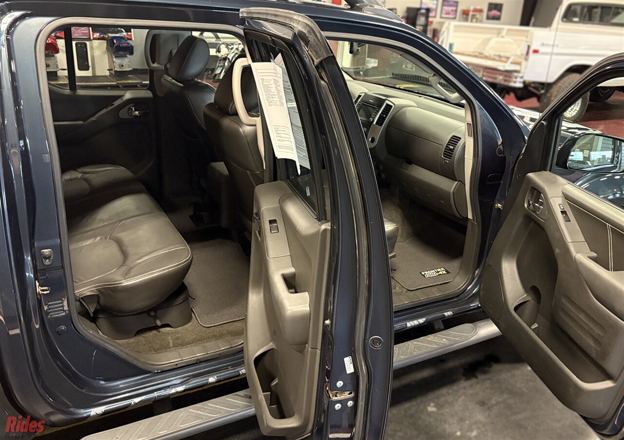 2015 Nissan Frontier PRO-4X   - Photo 24 - Bismarck, ND 58503
