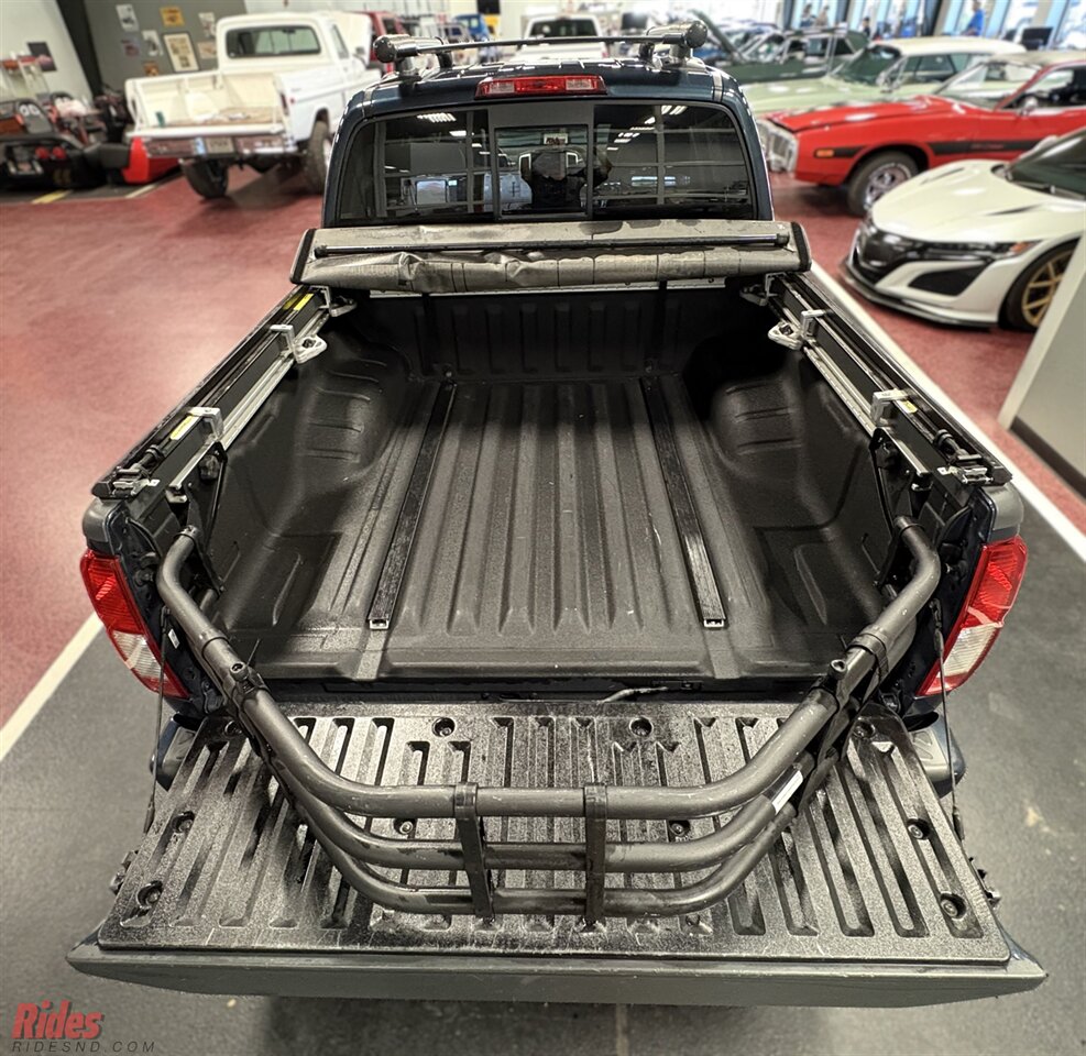 2015 Nissan Frontier PRO-4X   - Photo 20 - Bismarck, ND 58503