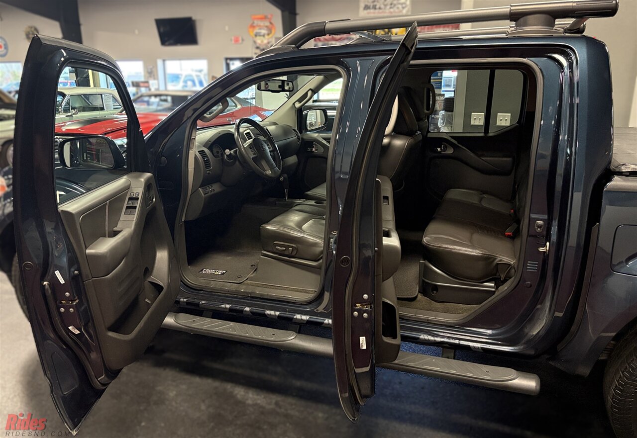 2015 Nissan Frontier PRO-4X   - Photo 9 - Bismarck, ND 58503