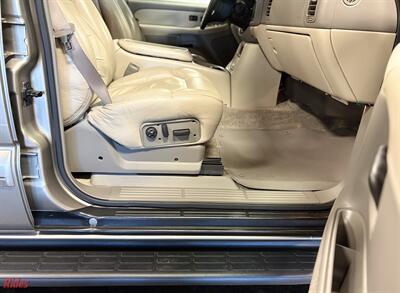 2001 Chevrolet Suburban 2500 LT   - Photo 62 - Bismarck, ND 58503