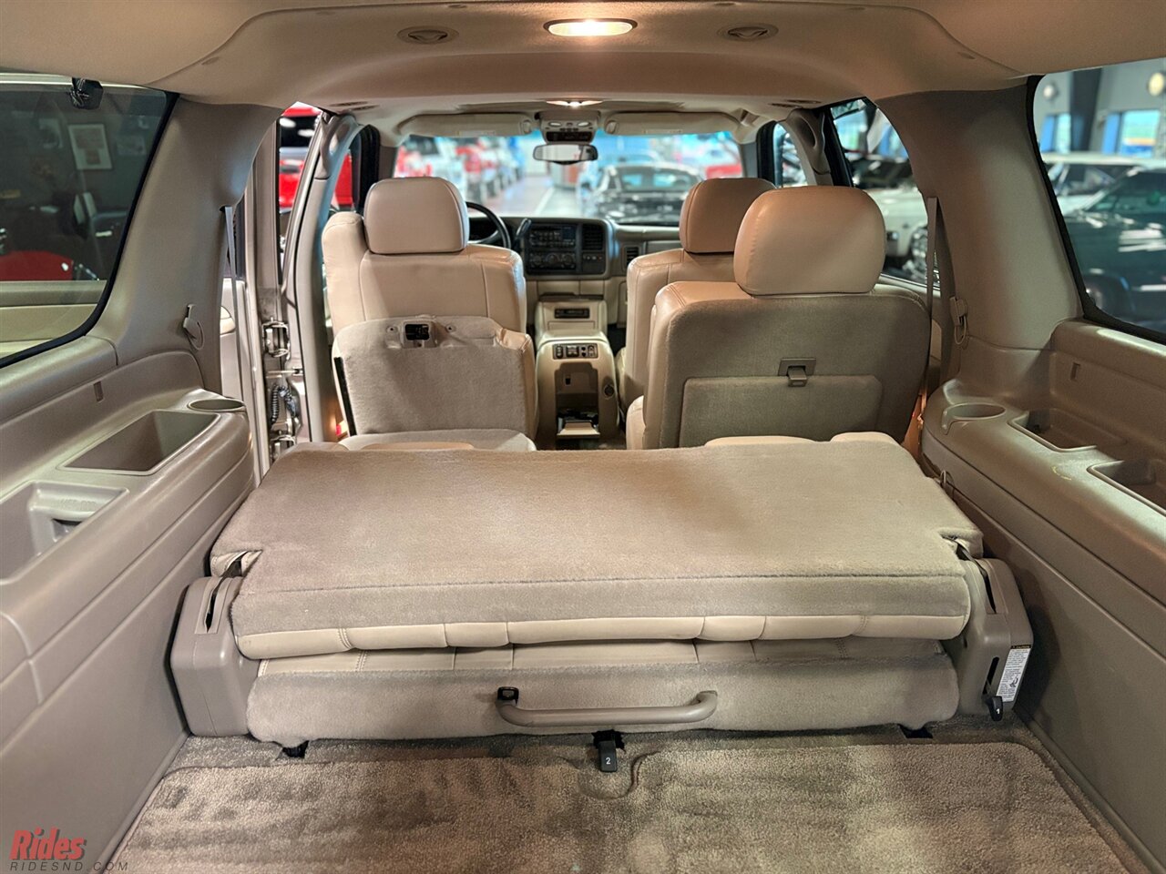 2001 Chevrolet Suburban 2500 LT   - Photo 49 - Bismarck, ND 58503