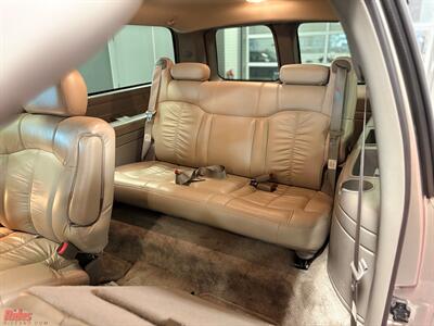 2001 Chevrolet Suburban 2500 LT   - Photo 38 - Bismarck, ND 58503