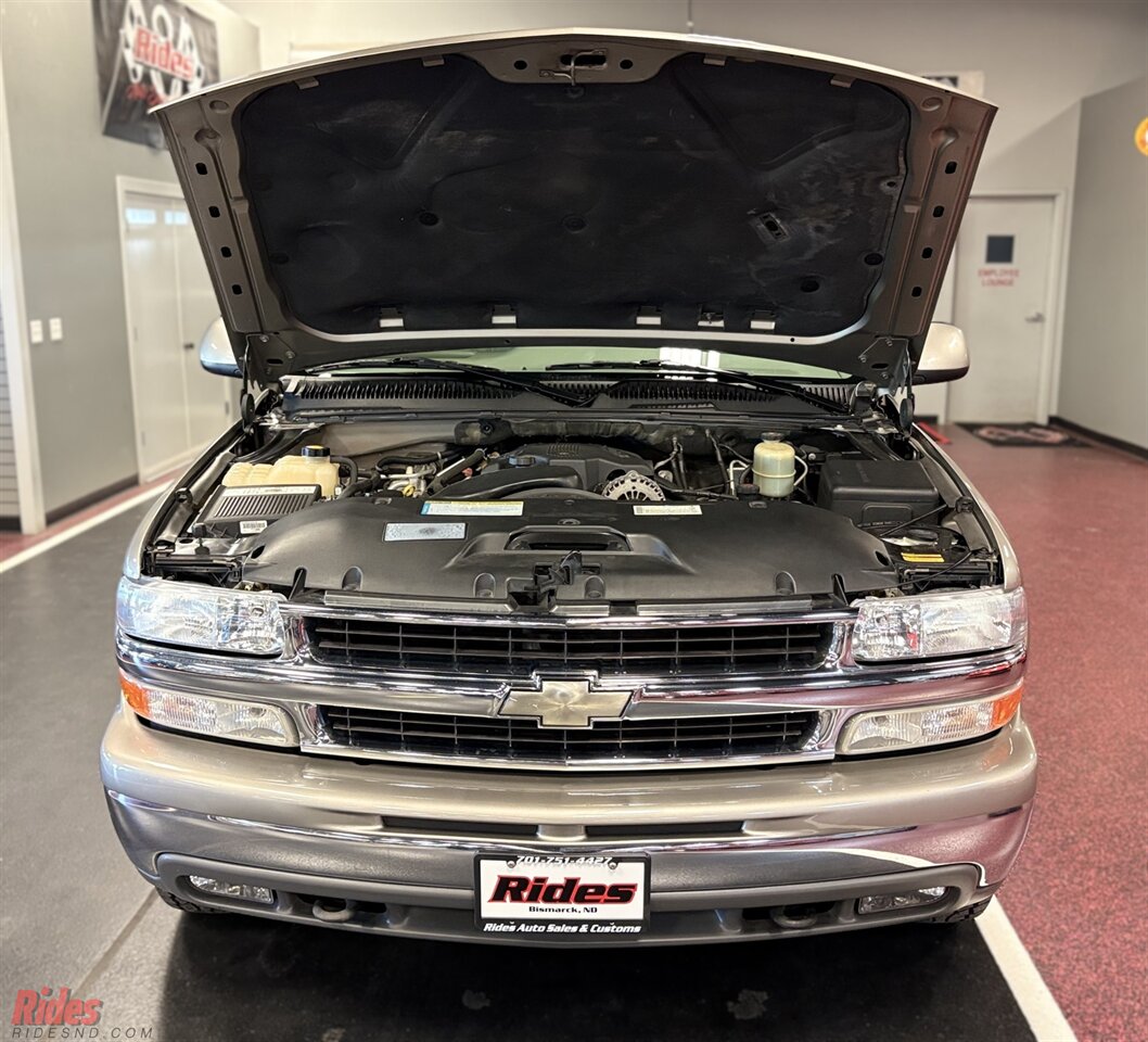 2001 Chevrolet Suburban 2500 LT   - Photo 73 - Bismarck, ND 58503