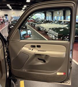 2001 Chevrolet Suburban 2500 LT   - Photo 61 - Bismarck, ND 58503