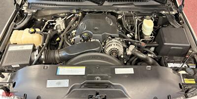 2001 Chevrolet Suburban 2500 LT   - Photo 74 - Bismarck, ND 58503
