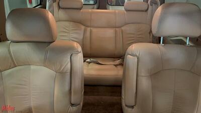 2001 Chevrolet Suburban 2500 LT   - Photo 36 - Bismarck, ND 58503