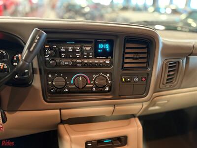 2001 Chevrolet Suburban 2500 LT   - Photo 23 - Bismarck, ND 58503