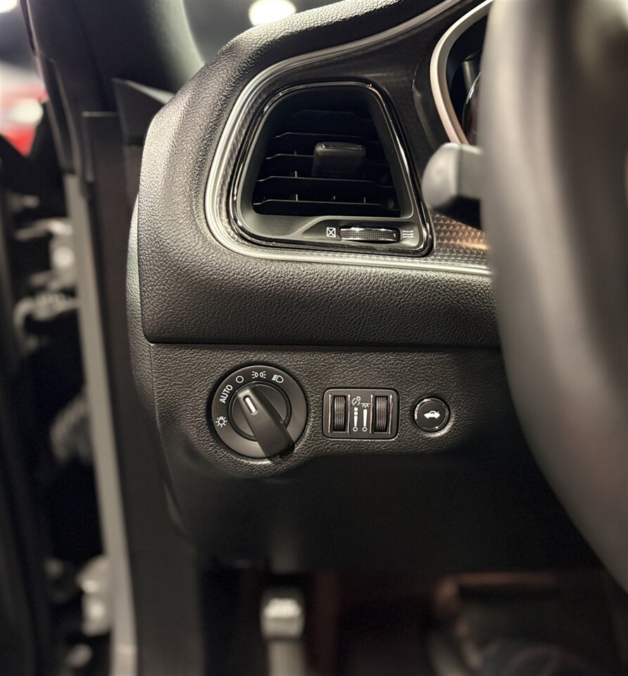 2018 Dodge Challenger SRT Hellcat   - Photo 21 - Bismarck, ND 58503