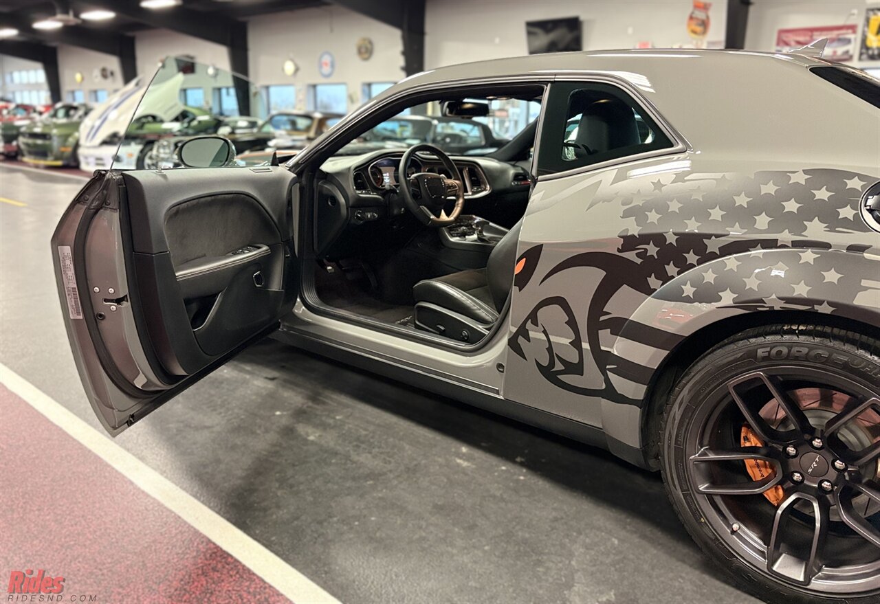 2018 Dodge Challenger SRT Hellcat   - Photo 12 - Bismarck, ND 58503