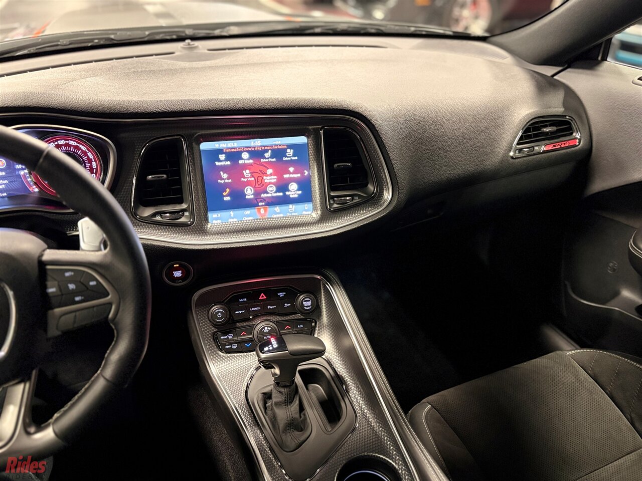 2018 Dodge Challenger SRT Hellcat   - Photo 24 - Bismarck, ND 58503