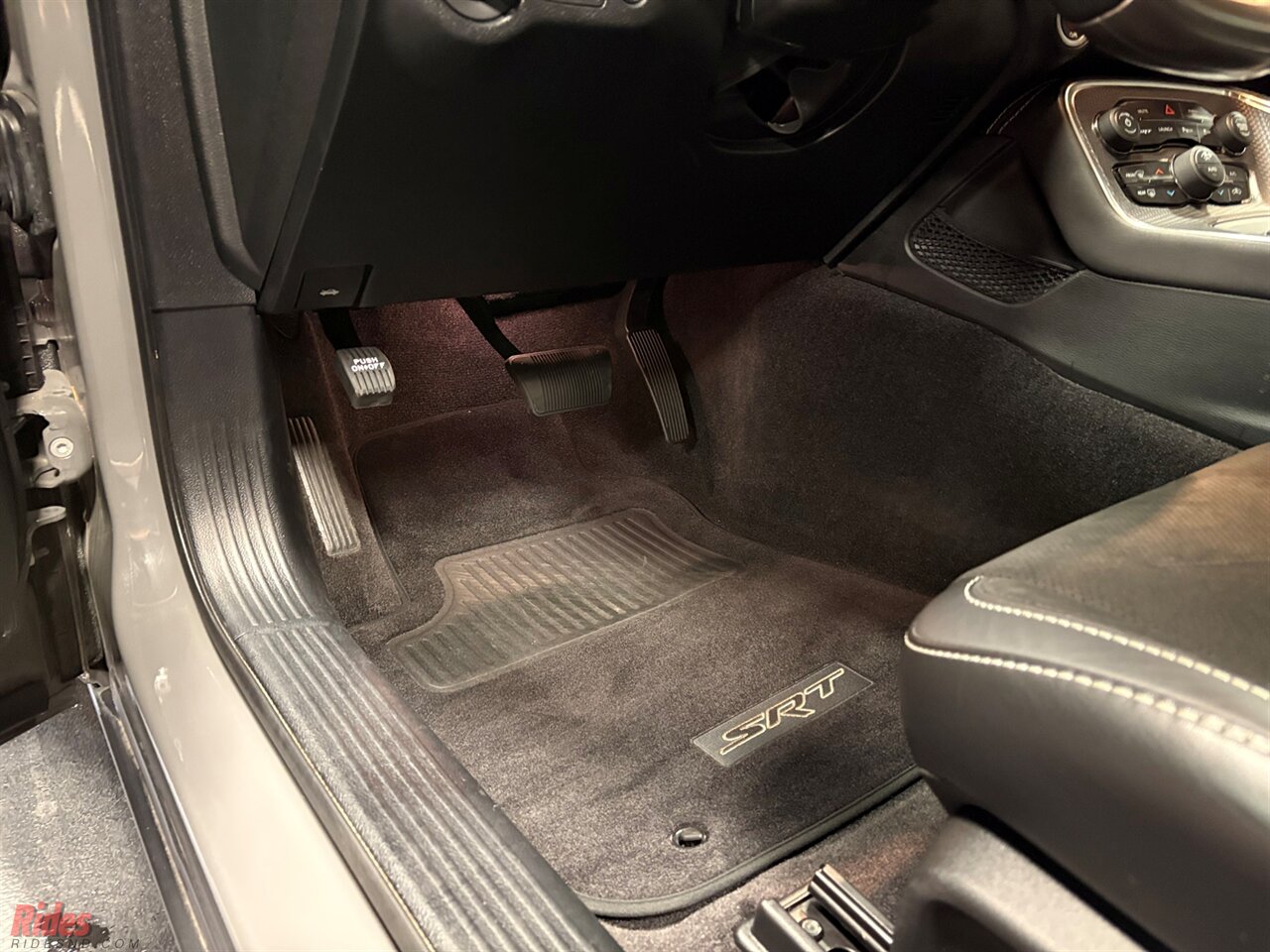 2018 Dodge Challenger SRT Hellcat   - Photo 16 - Bismarck, ND 58503