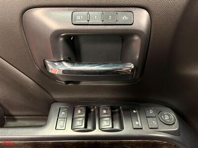 2015 GMC Sierra 2500HD Denali   - Photo 11 - Bismarck, ND 58503