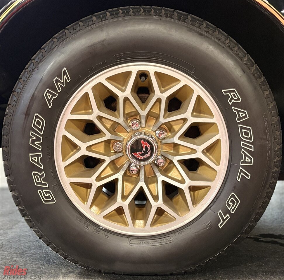 1978 Pontiac Firebird Trans Am   - Photo 7 - Bismarck, ND 58503