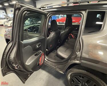 2018 Jeep Renegade Trailhawk   - Photo 14 - Bismarck, ND 58503