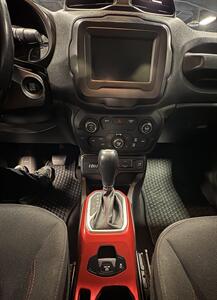 2018 Jeep Renegade Trailhawk   - Photo 53 - Bismarck, ND 58503