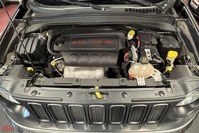 2018 Jeep Renegade Trailhawk   - Photo 44 - Bismarck, ND 58503