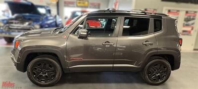 2018 Jeep Renegade Trailhawk   - Photo 9 - Bismarck, ND 58503