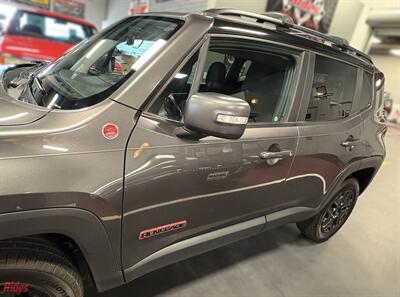 2018 Jeep Renegade Trailhawk   - Photo 8 - Bismarck, ND 58503
