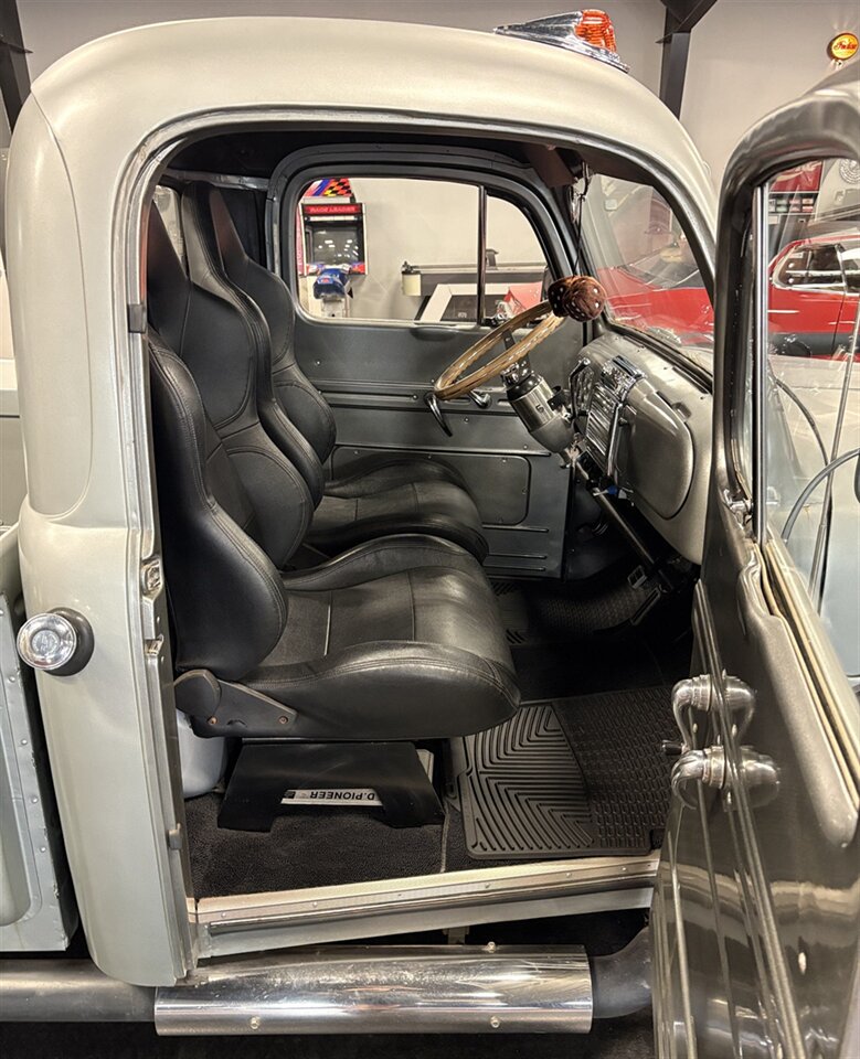 1949 Ford F3   - Photo 26 - Bismarck, ND 58503