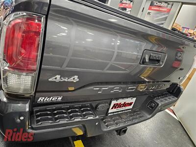 2017 Toyota Tacoma Limited   - Photo 10 - Bismarck, ND 58503