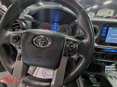 2017 Toyota Tacoma Limited   - Photo 33 - Bismarck, ND 58503
