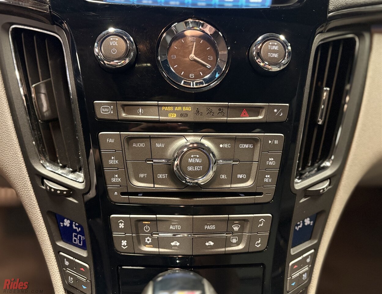 2011 Cadillac CTS-V   - Photo 24 - Bismarck, ND 58503