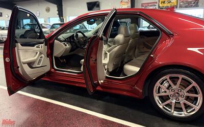2011 Cadillac CTS-V   - Photo 10 - Bismarck, ND 58503