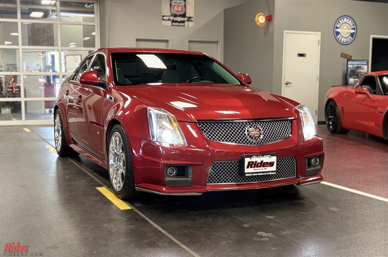 2011 Cadillac CTS-V   - Photo 2 - Bismarck, ND 58503