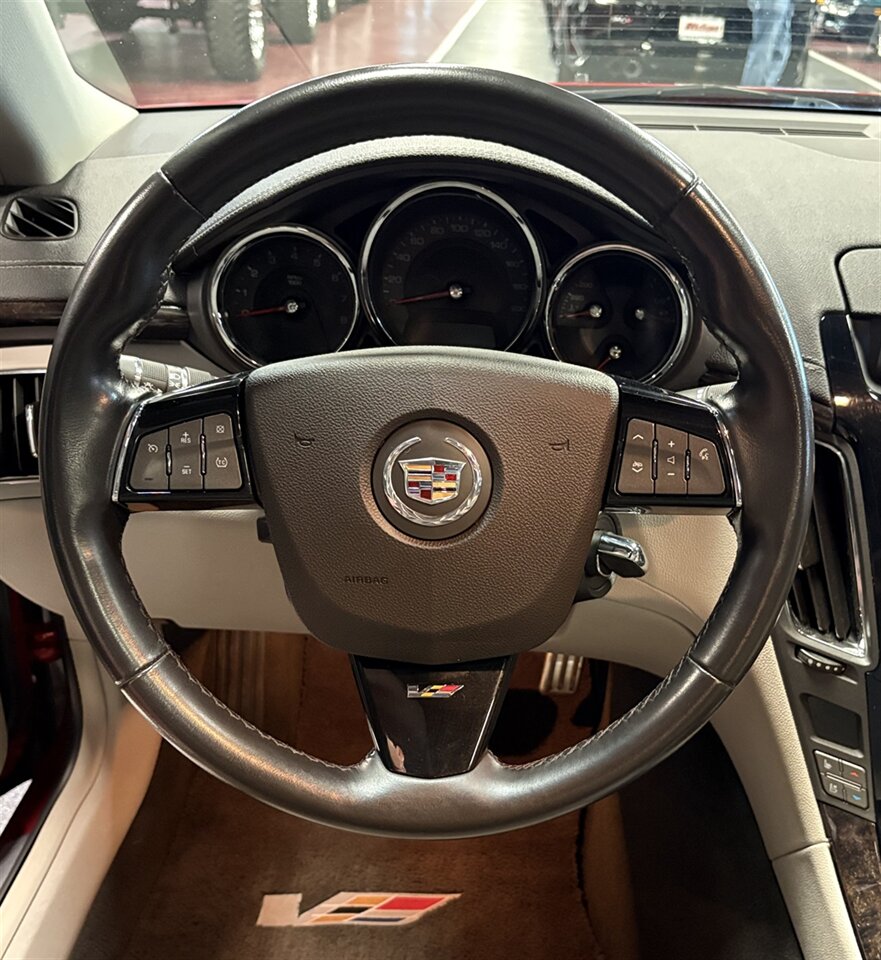 2011 Cadillac CTS-V   - Photo 20 - Bismarck, ND 58503