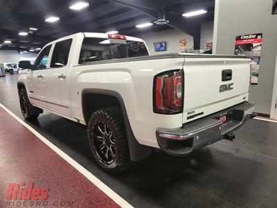 2018 GMC Sierra 1500 SLT   - Photo 8 - Bismarck, ND 58503