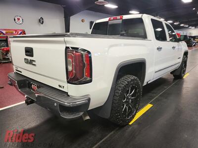 2018 GMC Sierra 1500 SLT   - Photo 11 - Bismarck, ND 58503