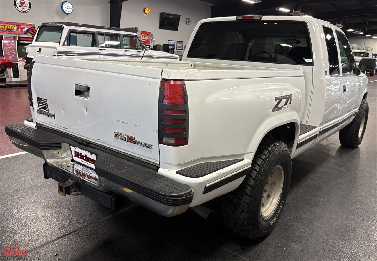 1994 GMC Sierra 1500 SLE   - Photo 13 - Bismarck, ND 58503