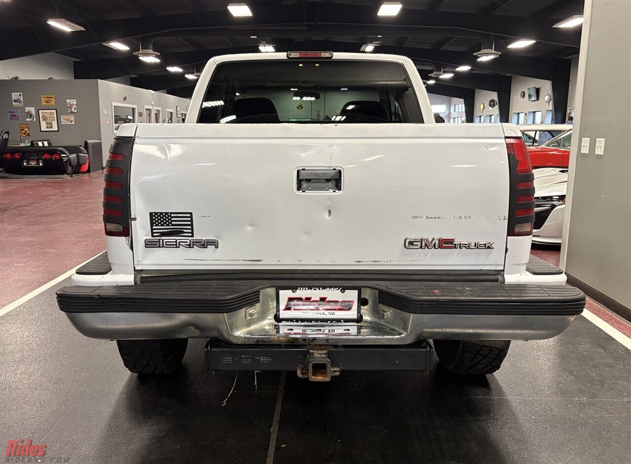 1994 GMC Sierra 1500 SLE   - Photo 10 - Bismarck, ND 58503