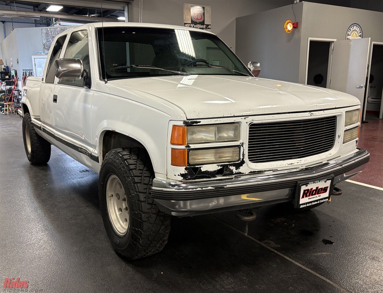 1994 GMC Sierra 1500 SLE   - Photo 20 - Bismarck, ND 58503