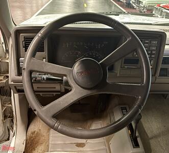1994 GMC Sierra 1500 SLE   - Photo 26 - Bismarck, ND 58503