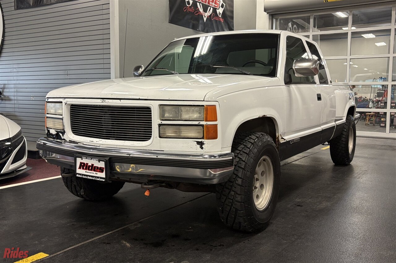 1994 GMC Sierra 1500 SLE   - Photo 1 - Bismarck, ND 58503