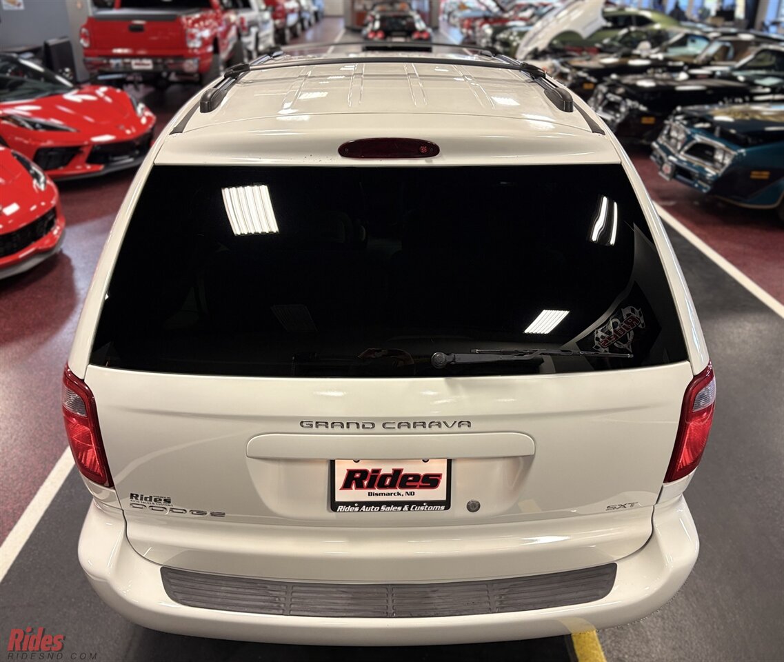 2004 Dodge Grand Caravan SXT   - Photo 36 - Bismarck, ND 58503