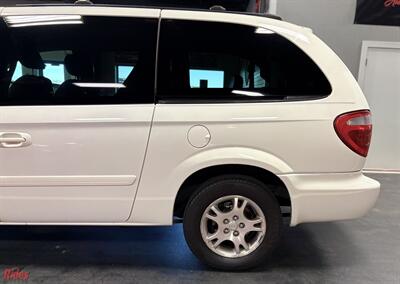 2004 Dodge Grand Caravan SXT   - Photo 32 - Bismarck, ND 58503