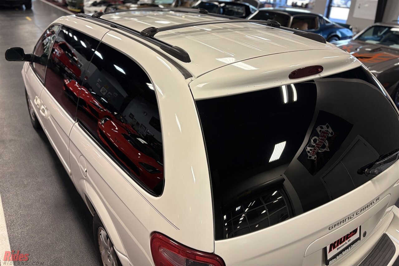 2004 Dodge Grand Caravan SXT   - Photo 33 - Bismarck, ND 58503