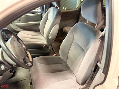 2004 Dodge Grand Caravan SXT   - Photo 15 - Bismarck, ND 58503