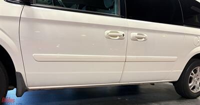 2004 Dodge Grand Caravan SXT   - Photo 8 - Bismarck, ND 58503