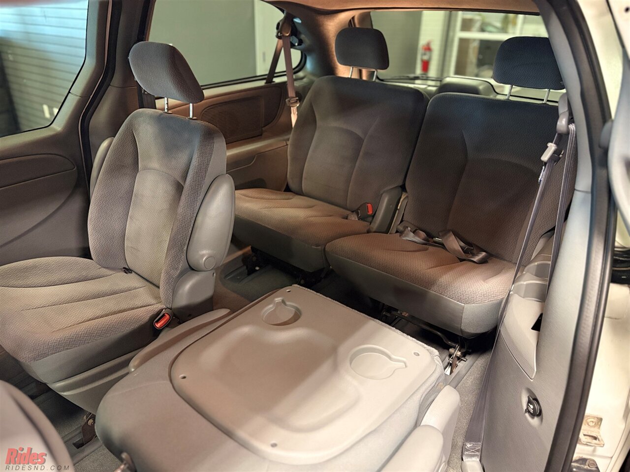 2004 Dodge Grand Caravan SXT   - Photo 28 - Bismarck, ND 58503