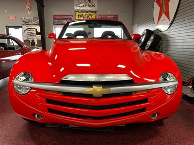 2004 Chevrolet SSR LS   - Photo 4 - Bismarck, ND 58503