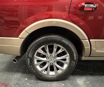 2014 Ford Expedition King Ranch   - Photo 29 - Bismarck, ND 58503